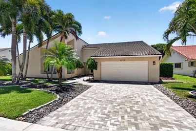 2320 SW 23rd Cranbrook Drive, Boynton Beach, FL 33436 - Photo 3