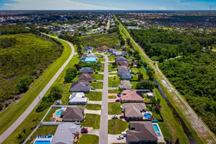 6124 NW Ginger Ln, Port Saint Lucie, FL 34986 - Photo 9