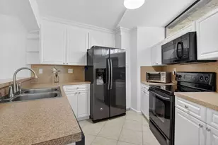 8057 Severn Dr, Boca Raton, FL 33433 - Photo 19