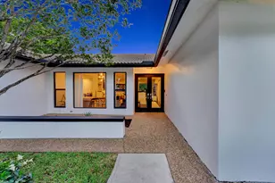 2425 NW 26th St, Boca Raton, FL 33431 - Photo 5