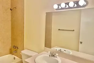 405 Executive Center Dr, West Palm Beach, FL 33401 - Photo 15