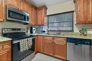 4 Knightsbridge Ln, Boynton Beach, FL 33426 - Photo 13