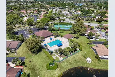 4 Knightsbridge Lane, Boynton Beach, FL 33426 - Photo 47