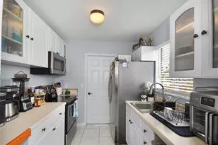1661 SE Kestwick Ct, Port Saint Lucie, FL 34952 - Photo 9
