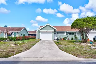 1661 SE Kestwick Ct, Port Saint Lucie, FL 34952 - Photo 37