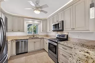 6 Garden Street E, Tequesta, FL 33469 - Photo 11