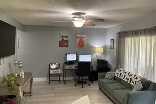 64 Canterbury Ln, Tamarac, FL 33319 - Photo 9