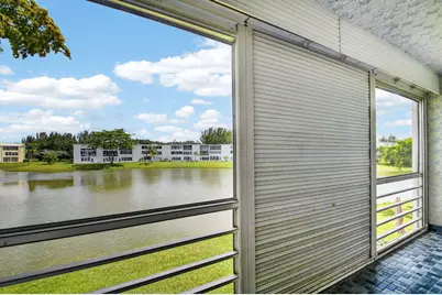 202 Wellington D, West Palm Beach, FL 33417 - Photo 17