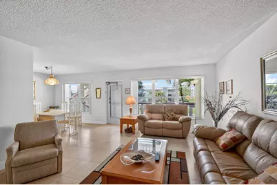 202 Wellington D, West Palm Beach, FL 33417 - Photo 3