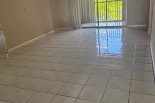 701 SW 141st Ave, Pembroke Pines, FL 33027 - Photo 5