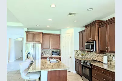 11770 SW Crestwood Circle, Port Saint Lucie, FL 34987 - Photo 13