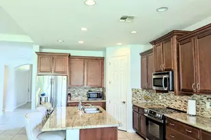 11770 SW Crestwood Cir, Port Saint Lucie, FL 34987 - Photo 13