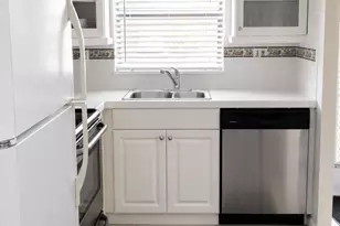 10180 NW 30th Ct, Sunrise, FL 33322 - Photo 5