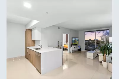 18800 NE 29th Avenue #704, Aventura, FL 33180 - Photo 3