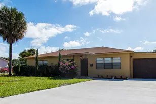130 SW 14th Ave, Boynton Beach, FL 33435 - Photo 11