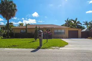 130 SW 14th Ave, Boynton Beach, FL 33435 - Photo 1