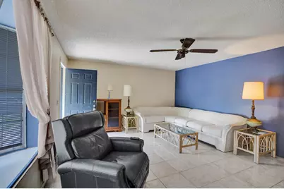 2886 Floral Road, Lake Worth, FL 33462 - Photo 3