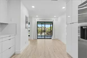 201 SW 1st St, Boca Raton, FL 33432 - Photo 13