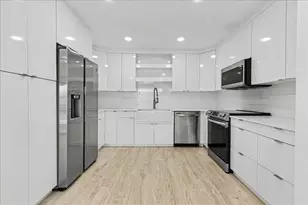 201 SW 1st St, Boca Raton, FL 33432 - Photo 1