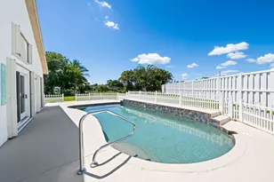 112 Camelot Ct, Royal Palm Beach, FL 33411 - Photo 35