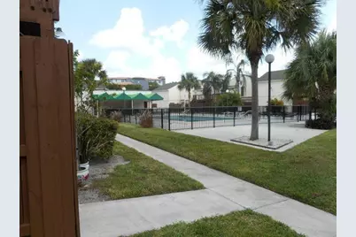 643 Executive Center Drive #Q-105, West Palm Beach, FL 33401 - Photo 9