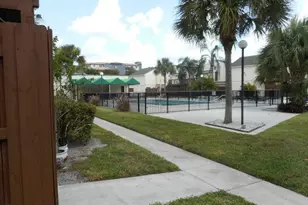 643 Executive Center Dr, West Palm Beach, FL 33401 - Photo 9
