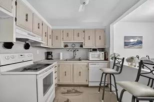 5681 SW 2nd Ct, Margate, FL 33068 - Photo 9