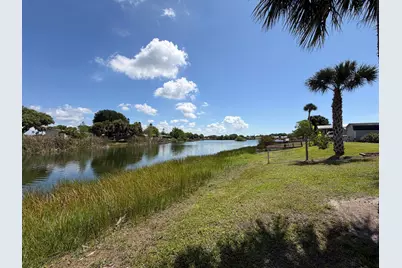 1075 Friendship Drive NE, Moore Haven, FL 33471 - Photo 3