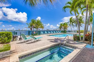 1020 Lake Shore Dr, Lake Park, FL 33403 - Photo 5