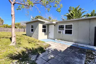 1325 S L St, Lake Worth, FL 33460 - Photo 1