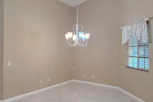 6510 Oxford Cir, Vero Beach, FL 32966 - Photo 9