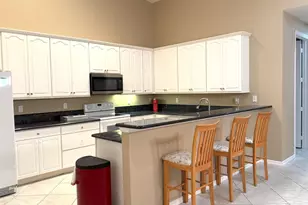6510 Oxford Cir, Vero Beach, FL 32966 - Photo 7