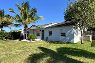 7922 SW 5th St, North Lauderdale, FL 33068 - Photo 5