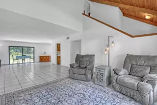 11078 Oakway Cir, Palm Beach Gardens, FL 33410 - Photo 7