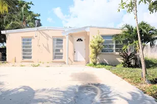 490 Tulip Tree Dr, Lake Worth, FL 33462 - Photo 1