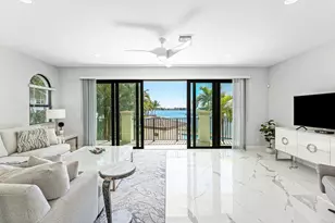 10 Windward Ln, Boynton Beach, FL 33435 - Photo 9