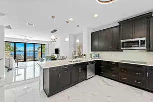 10 Windward Ln, Boynton Beach, FL 33435 - Photo 17