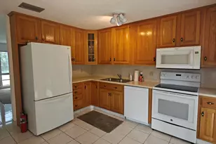 2120 N 57th Way, Hollywood, FL 33021 - Photo 11