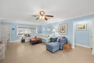 2114 SW 13th Pl, Boynton Beach, FL 33426 - Photo 9