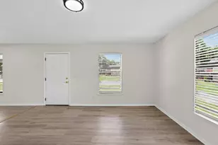 1373 32nd Ave SW, Vero Beach, FL 32968 - Photo 5