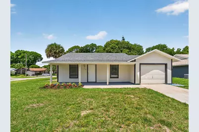 1373 32nd Avenue SW, Vero Beach, FL 32968 - Photo 1