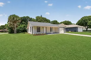 1373 32nd Ave SW, Vero Beach, FL 32968 - Photo 3