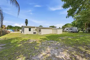 215 SE Airoso Blvd, Port Saint Lucie, FL 34983 - Photo 25