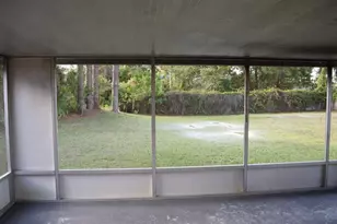 1652 SE Floresta Dr, Port Saint Lucie, FL 34983 - Photo 5