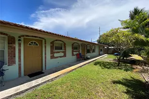 121 SW 15th St, Pompano Beach, FL 33060 - Photo 13