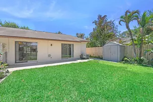 9040 SE Hobe Ridge Ave, Hobe Sound, FL 33455 - Photo 3