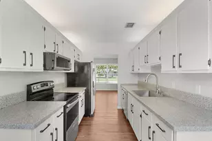 9040 SE Hobe Ridge Ave, Hobe Sound, FL 33455 - Photo 5