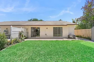 9040 SE Hobe Ridge Ave, Hobe Sound, FL 33455 - Photo 15