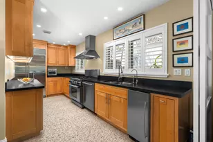 1601 SE 12th Ct, Fort Lauderdale, FL 33316 - Photo 7