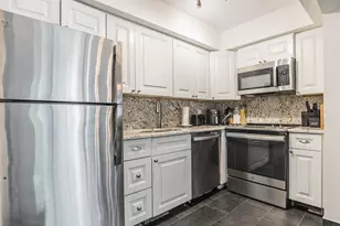 1308 Bayview Dr, Fort Lauderdale, FL 33304 - Photo 17